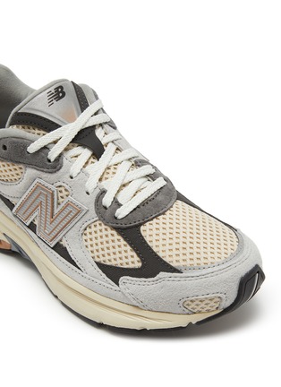 细节 - 点击放大 - NEW BALANCE - 男款 2010 系带运动鞋