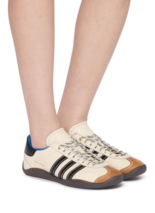 模特儿示范图 - 点击放大 - ADIDAS - X WALES BONNER 中性款 KARINTHA OG 运动鞋