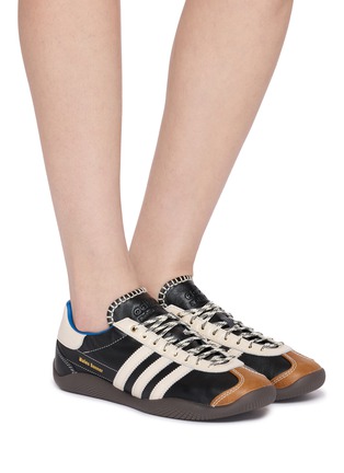模特儿示范图 - 点击放大 - ADIDAS - X WALES BONNER 中性款 KARINTHA OG 运动鞋