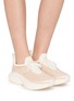 模特儿示范图 - 点击放大 - ATHLETIC PROPULSION LABS - Techloom Zipline Women's Sneakers