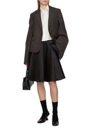 模特儿示范图 - 点击放大 - JW ANDERSON - Tipped Hem Knee Length Skirt