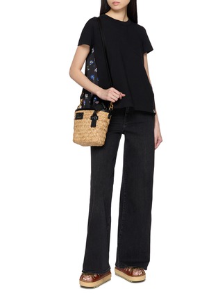 模特儿示范图 - 点击放大 - SACAI - Bifabric Floral Panel Cotton T-Shirt