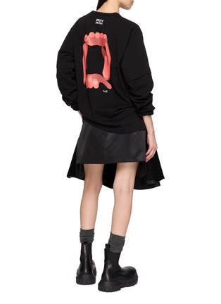 模特儿示范图 - 点击放大 - SACAI - X GEOFF MCFETRIDGE 印花纯棉 T 恤