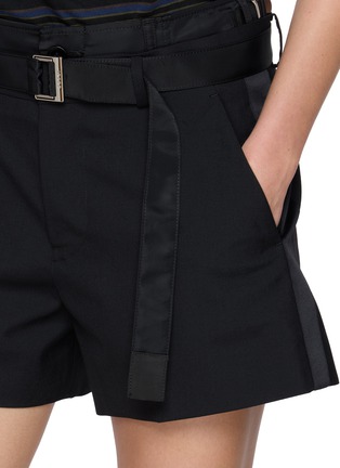  - SACAI - 腰带饰短裤