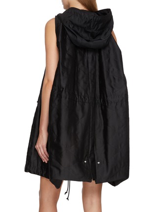 背面 - 点击放大 - SACAI - 连帽抽绳饰背心