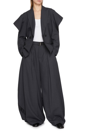 模特儿示范图 - 点击放大 - SACAI - 褶肩双排扣西装外套