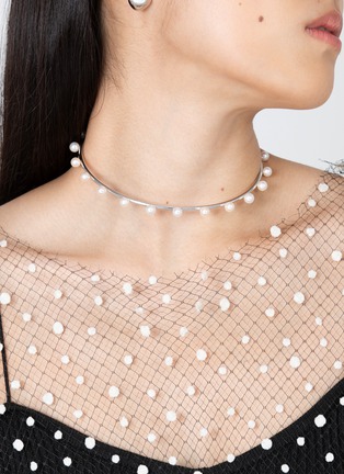 细节 - 点击放大 - BIJOU DE M - 18K White Gold Plated Sterling Silver Freshwater Pearl Choker — Size L