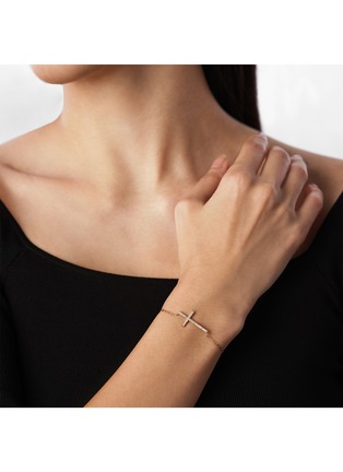 细节 - 点击放大 - BIJOU DE M - Cross 10K Gold Diamond Bracelet