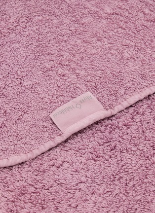 细节 –点击放大 - ABYSS & HABIDECOR - Super Pile Guest Towel — Orchid