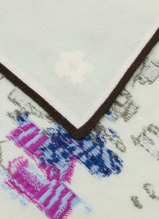 细节 - 点击放大 - BARRIE - 图案羊绒方巾