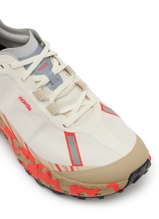 细节 - 点击放大 - NORDA - 男款 001A 越野跑运动鞋