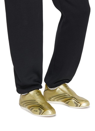 模特儿示范图 - 点击放大 - ADIDAS - Taekwondo F50 Men's Sneakers