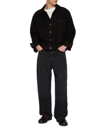 模特儿示范图 - 点击放大 - FRAME - Baggy Dark Wash Jeans