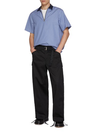模特儿示范图 - 点击放大 - SACAI - Balloon Shape Zip Up Striped Cotton Poplin Polo Shirt