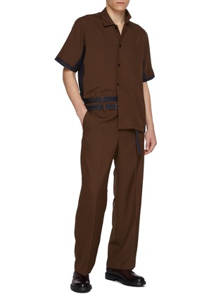 模特儿示范图 - 点击放大 - SACAI - Hybrid Underarm Panel Wool Blend Shirt