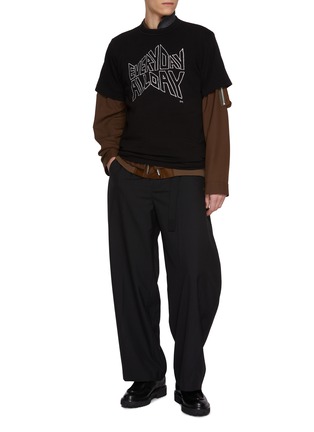 模特儿示范图 - 点击放大 - SACAI - 印花 T 恤