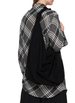 模特儿示范图 - 点击放大 - Y'S - Mini Crepe De Chine Furoshiki Bag