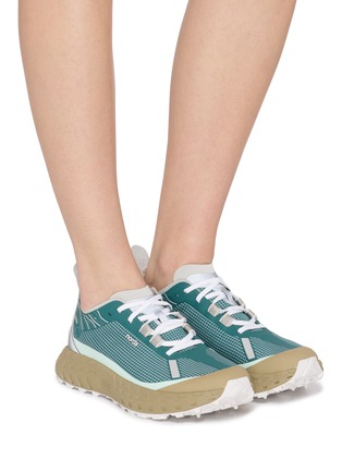 模特儿示范图 - 点击放大 - NORDA - 中性款 001A 越野跑运动鞋