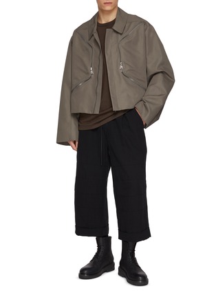 模特儿示范图 - 点击放大 - THE VIRIDI-ANNE - Cropped Cotton Linen Trousers