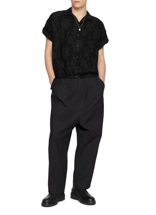 模特儿示范图 - 点击放大 - THE VIRIDI-ANNE - Embroidered Cotton Linen Shirt