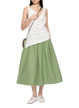 模特儿示范图 - 点击放大 - R2W PRIVATE LABEL - Etna Flared Midi Skirt