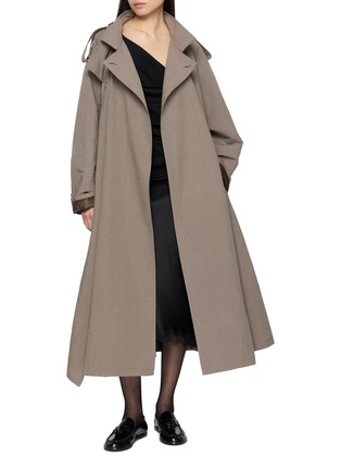 模特儿示范图 - 点击放大 - R2W PRIVATE LABEL - Airi Twisted Top