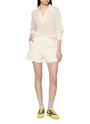 模特儿示范图 - 点击放大 - R2W PRIVATE LABEL - Alize Open Collar Knit Sweater