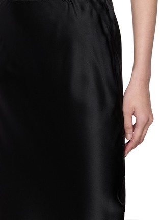  - R2W PRIVATE LABEL - Savia Lace Midi Skirt