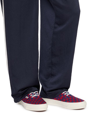 模特儿示范图 - 点击放大 - VANS - LX Authentic 44 EK Punk Check Men's Sneakers