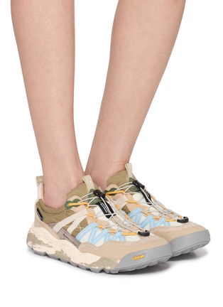 模特儿示范图 - 点击放大 - FLOWER MOUNTAIN - Iwano 2 Unisex Sneakers