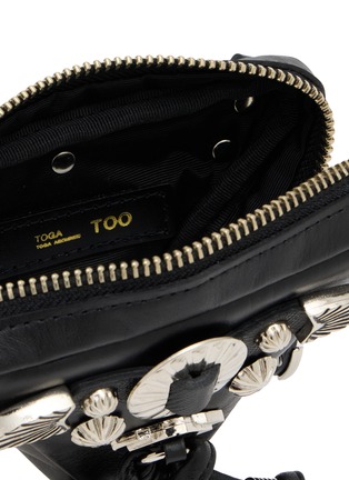 细节 - 点击放大 - TOGA VIRILIS - Triangle Shoulder Pouch