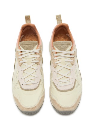 模特儿示范图 - 点击放大 - FLOWER MOUNTAIN - 中性款 PUERH 系带运动鞋