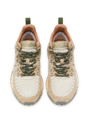 模特儿示范图 - 点击放大 - FLOWER MOUNTAIN - 中性款 MUSTARD 系带运动鞋