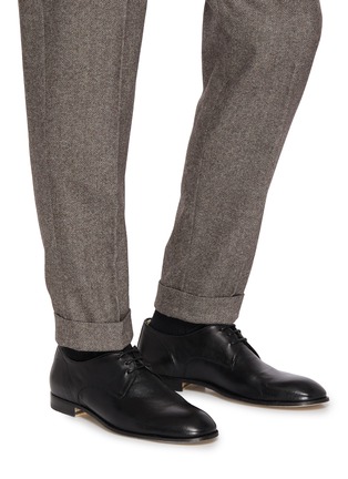 模特儿示范图 - 点击放大 - OFFICINE CREATIVE - Solitude 002 皮革德比鞋