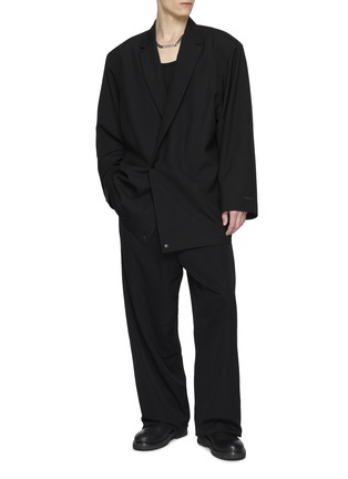 模特儿示范图 - 点击放大 - FEAR OF GOD - Relaxed Single Breasted Long Blazer