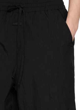  - FEAR OF GOD - Drawstring Logo Front Shorts
