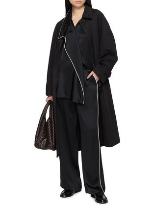 模特儿示范图 - 点击放大 - R2W - Cielo Piped Wide Leg Silk Pants