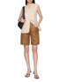 模特儿示范图 - 点击放大 - THE LOOM - Linen Denim Bermuda Shorts