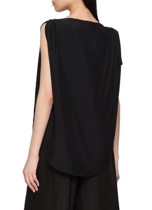 背面 - 点击放大 - THE LOOM - Sleeveless Asymmetric Tuck Draped Top