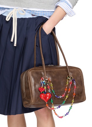 模特儿示范图 - 点击放大 - STRING TING - Love Rocks Mini 22 Bag Charm