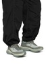 模特儿示范图 - 点击放大 - SALOMON - Neuva Advanced Men's Sneakers