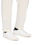 模特儿示范图 - 点击放大 - COMMON PROJECTS - Achilles Slim Retro Leather Men's Sneakers