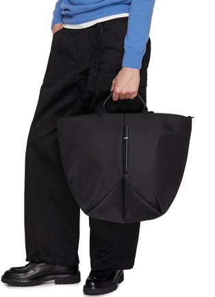 模特儿示范图 - 点击放大 - CÔTE&CIEL - AÓOS NANO 可钩挂收纳袋