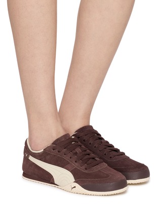 模特儿示范图 - 点击放大 - PUMA - Bella UT Suede Low Top Women's Sneakers