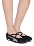 模特儿示范图 - 点击放大 - PUMA - H-Street Ballet Women's Sneakers