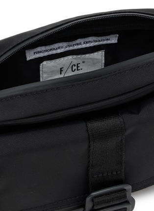细节 - 点击放大 - F/CE. - 420 Re/Cor Holiday Bag