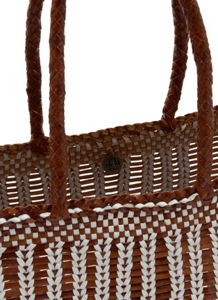 细节 - 点击放大 - DRAGON DIFFUSION - Handwoven Striped Buffalo Calf Leather Basket Tote Bag