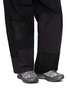 模特儿示范图 - 点击放大 - COMME DES GARÇONS HOMME - X New Balance 2010V Men's Sneakers