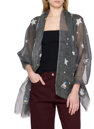 模特儿示范图 - 点击放大 - CITRUS - 刺绣饰须边亚麻围巾