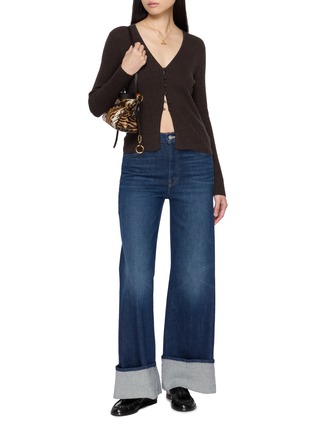 模特儿示范图 - 点击放大 - ARCH4 - NEW CAMI 针织开衫